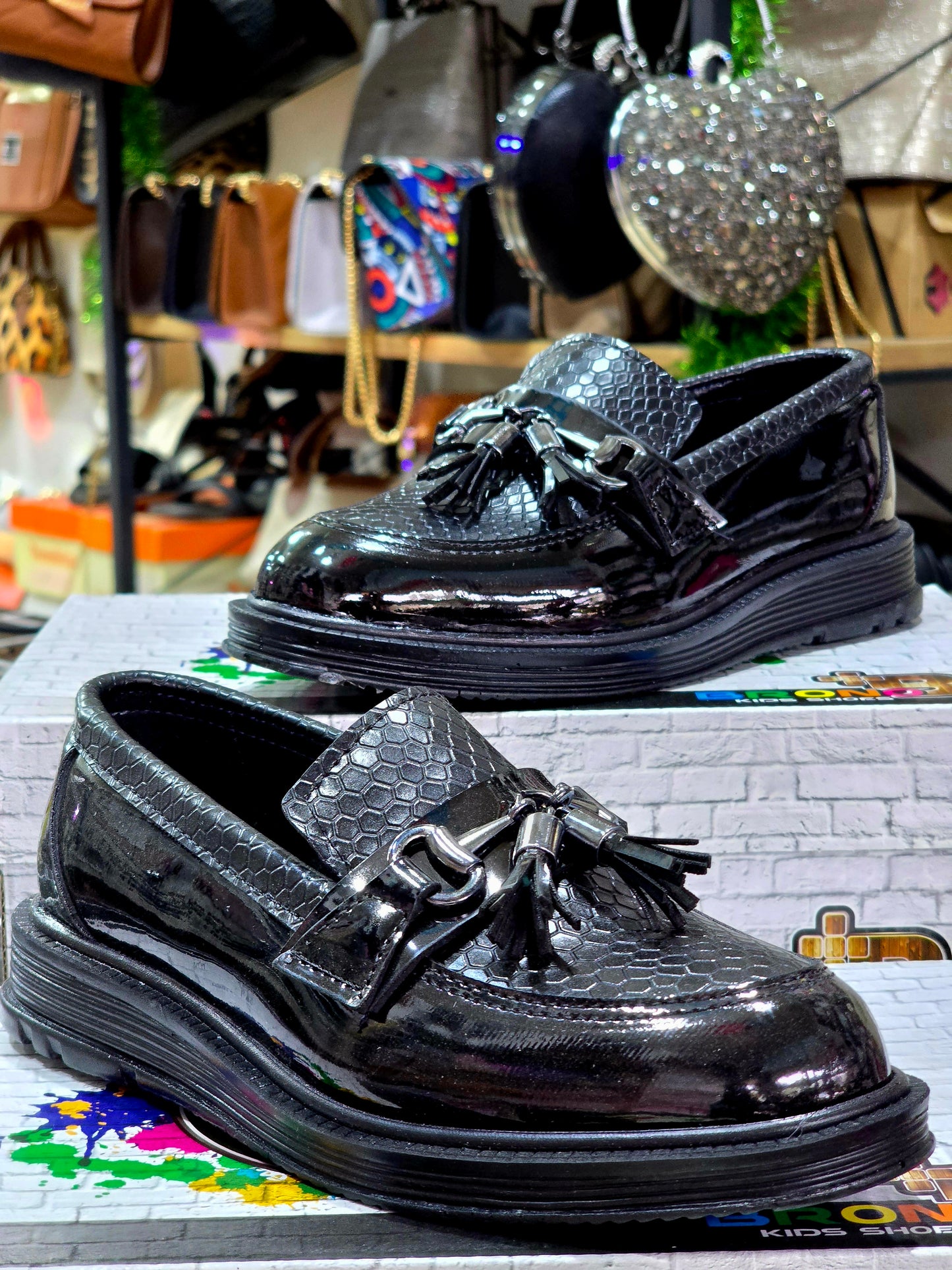 Püsküllü Erkek Rugan Babet Ayakkabı