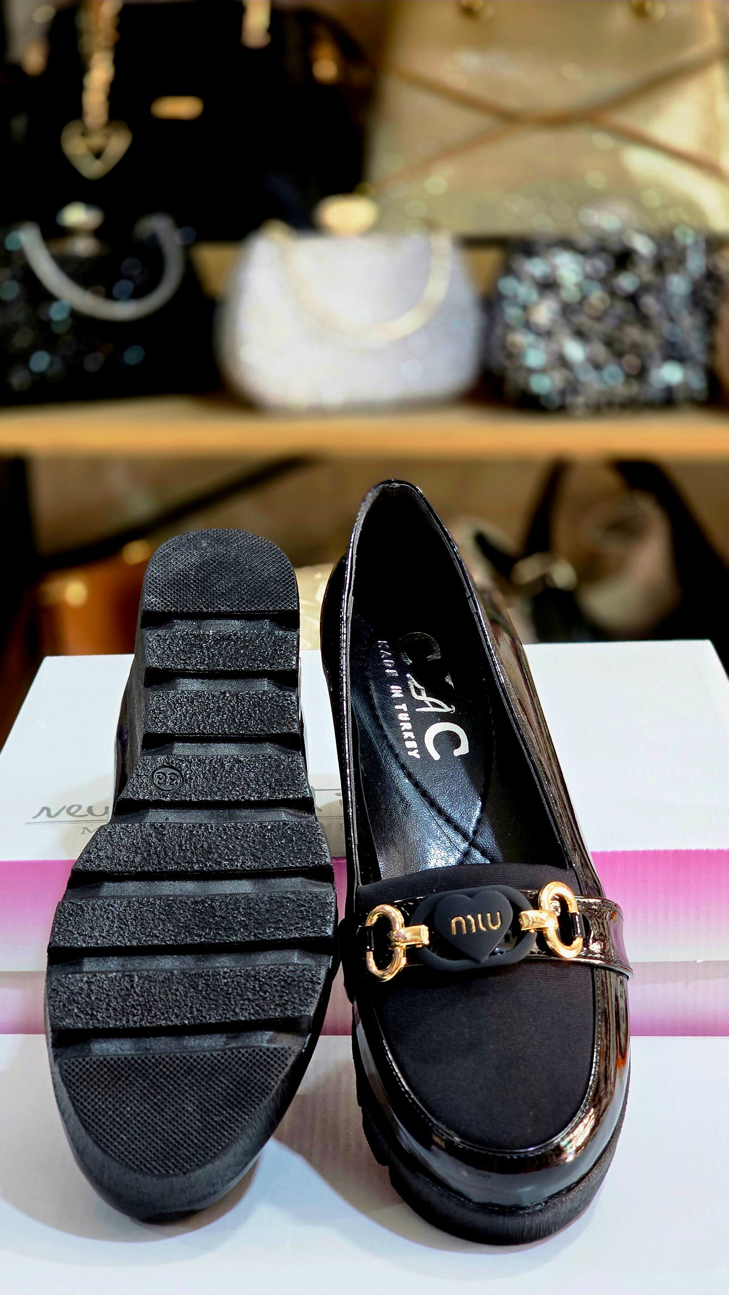 Loafers Kadın Rugan Siyah Kalın Taban Loafer Ayakkabı