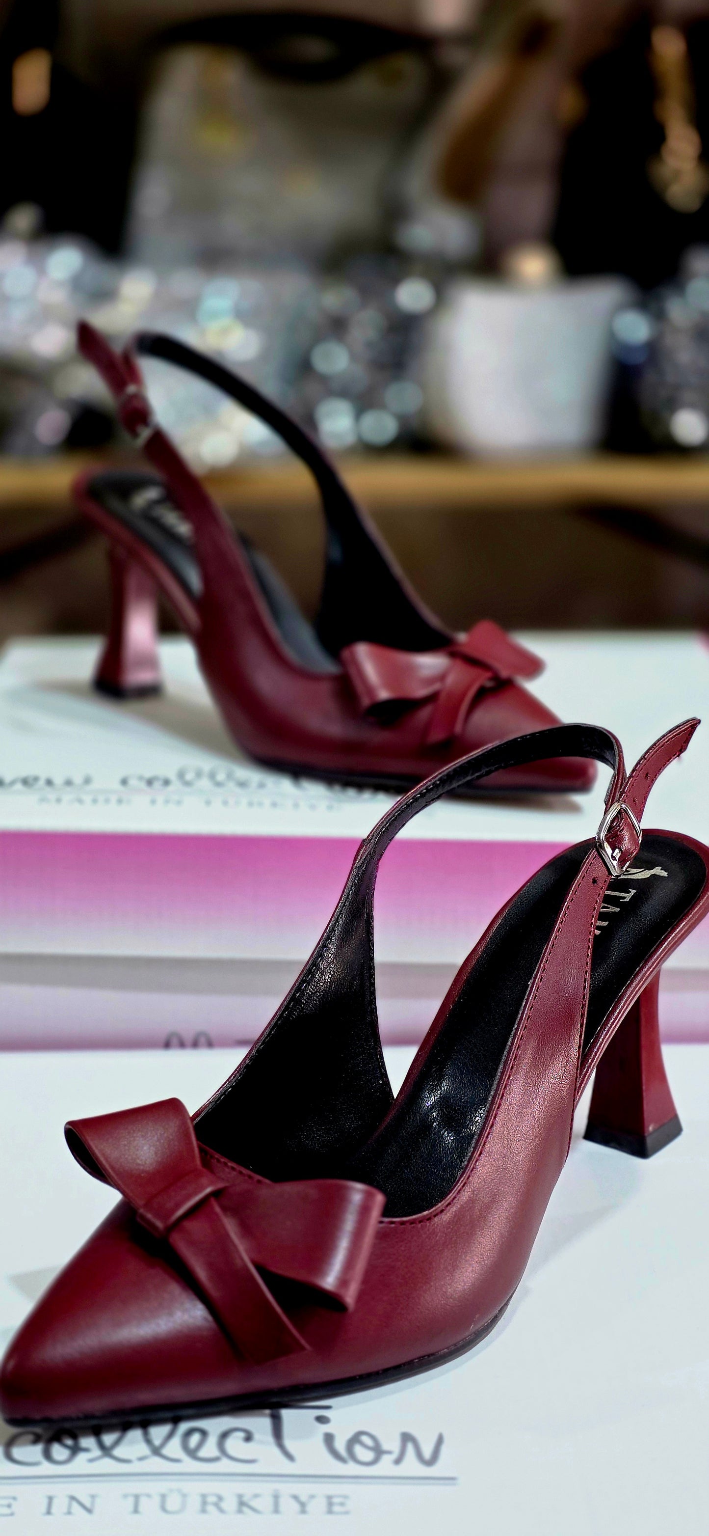 Fiyonk Detaylı Zarif Topuklu Ayakkabı