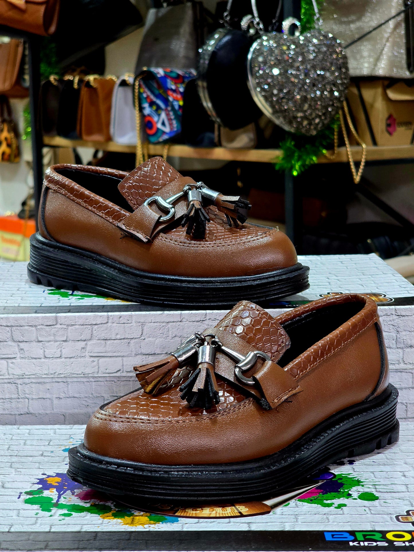 Püsküllü Erkek Rugan Babet Ayakkabı