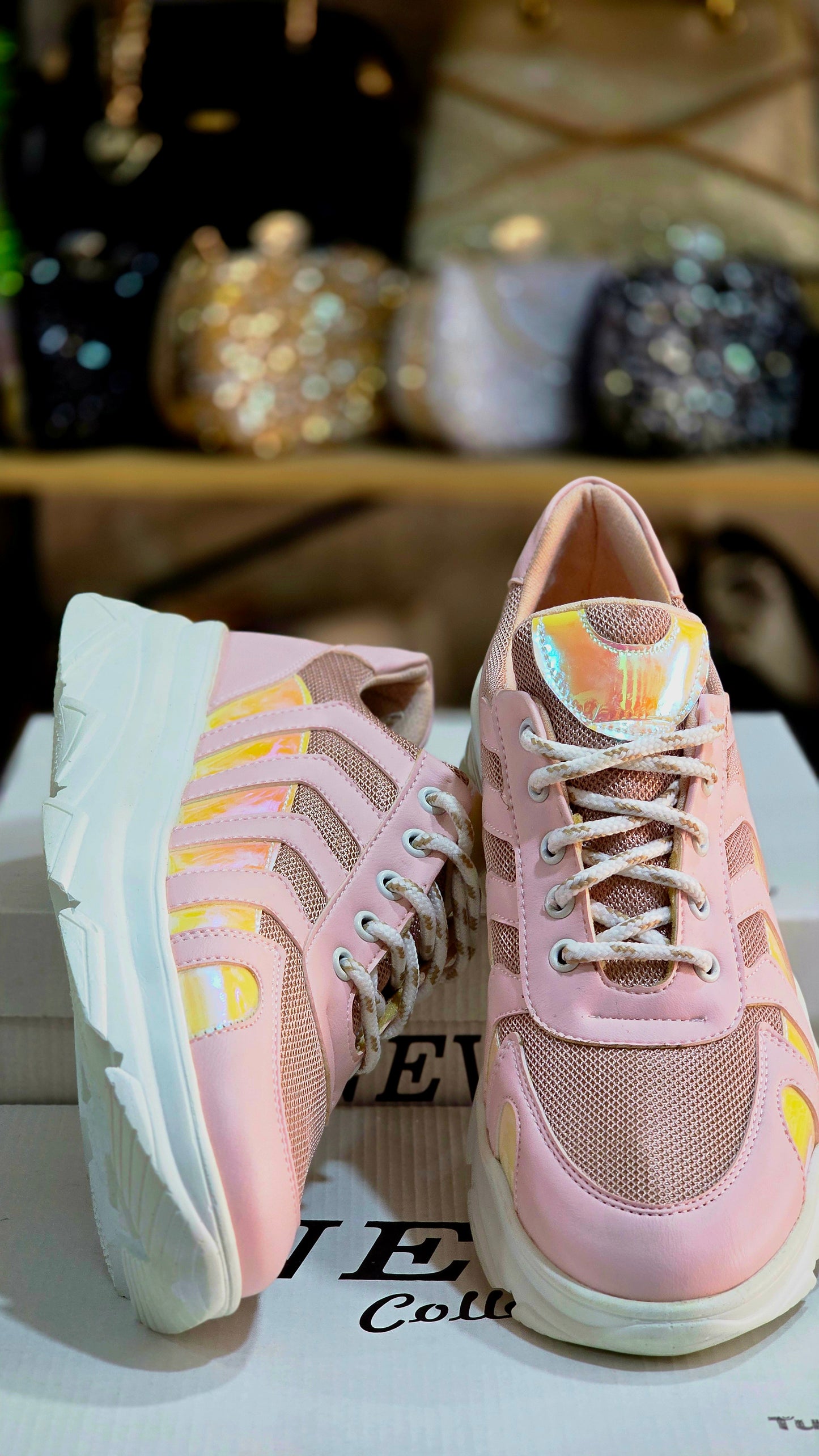 Kalın Tabanlı Kadın Spor Ayakkabı