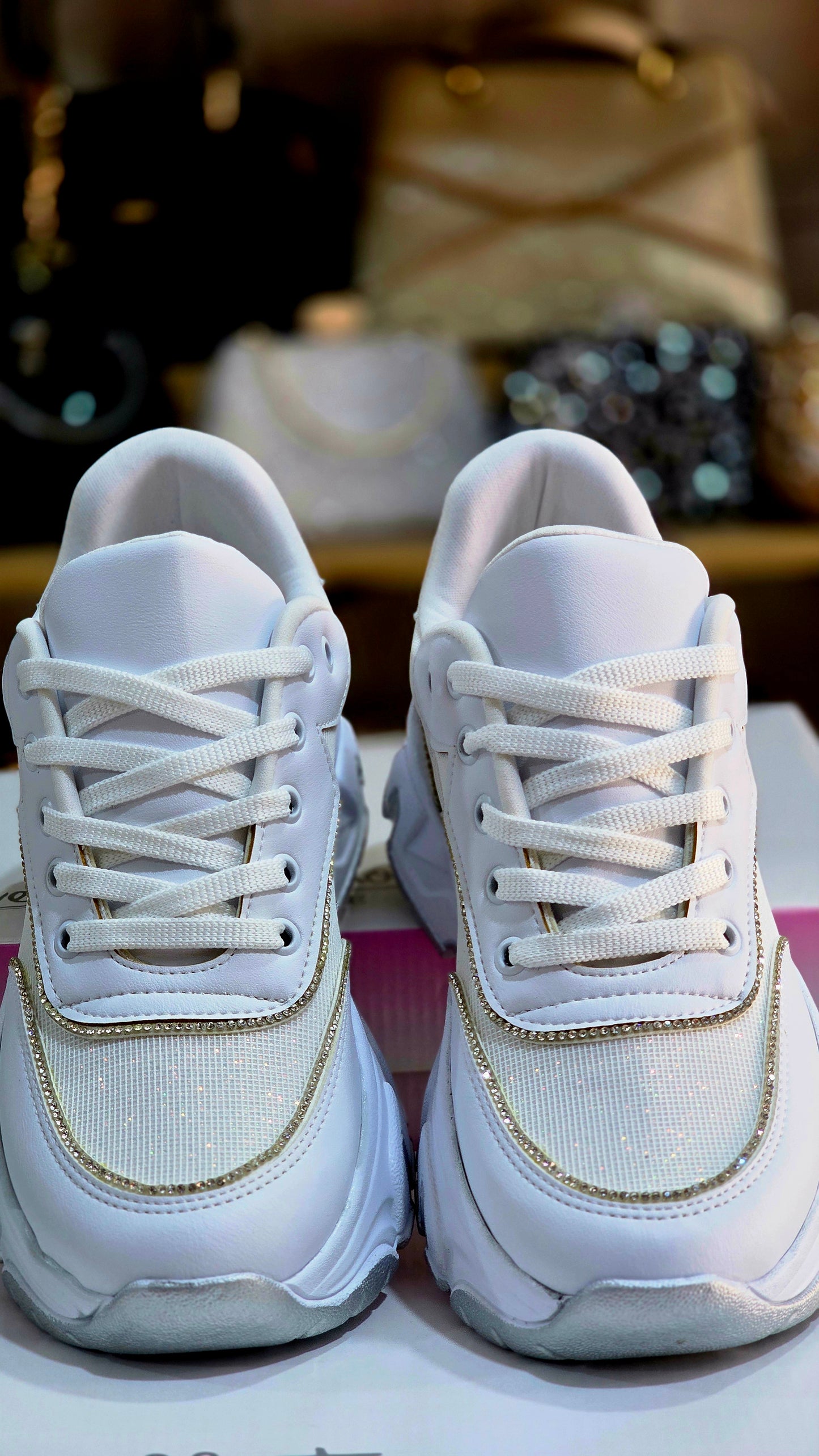 Yüksek Tabanlı Bağcıklı Kadın Spor Ayakkabı