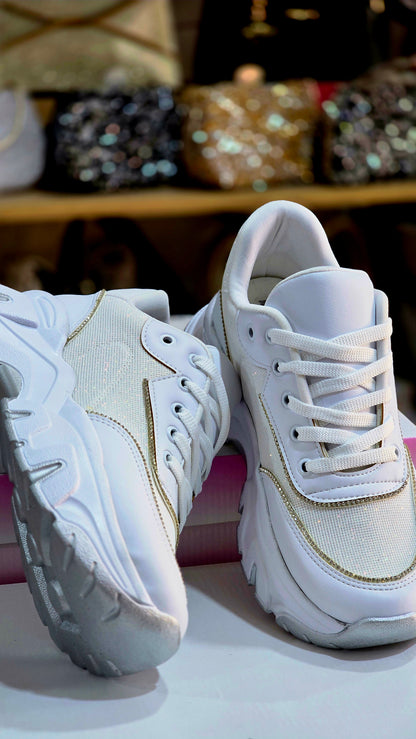 Yüksek Tabanlı Bağcıklı Kadın Spor Ayakkabı