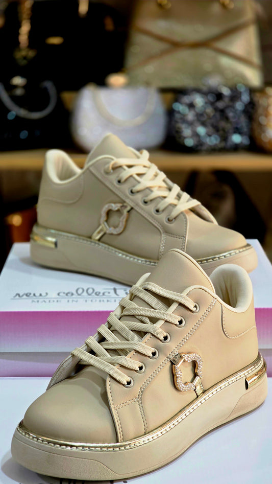 Gold Toka Detaylı Bağcıklı Kadın Spor Ayakkabı