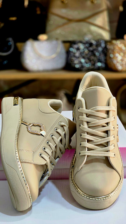 Gold Toka Detaylı Bağcıklı Kadın Spor Ayakkabı