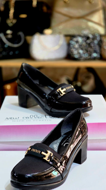 Şık Günlük Kadın Kalın Topuk Ayakkabı – Parlak Deri Detaylı