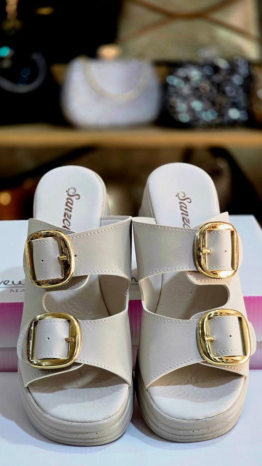 Toka Detaylı Kalın Topuklu Kadın Ayakkabı