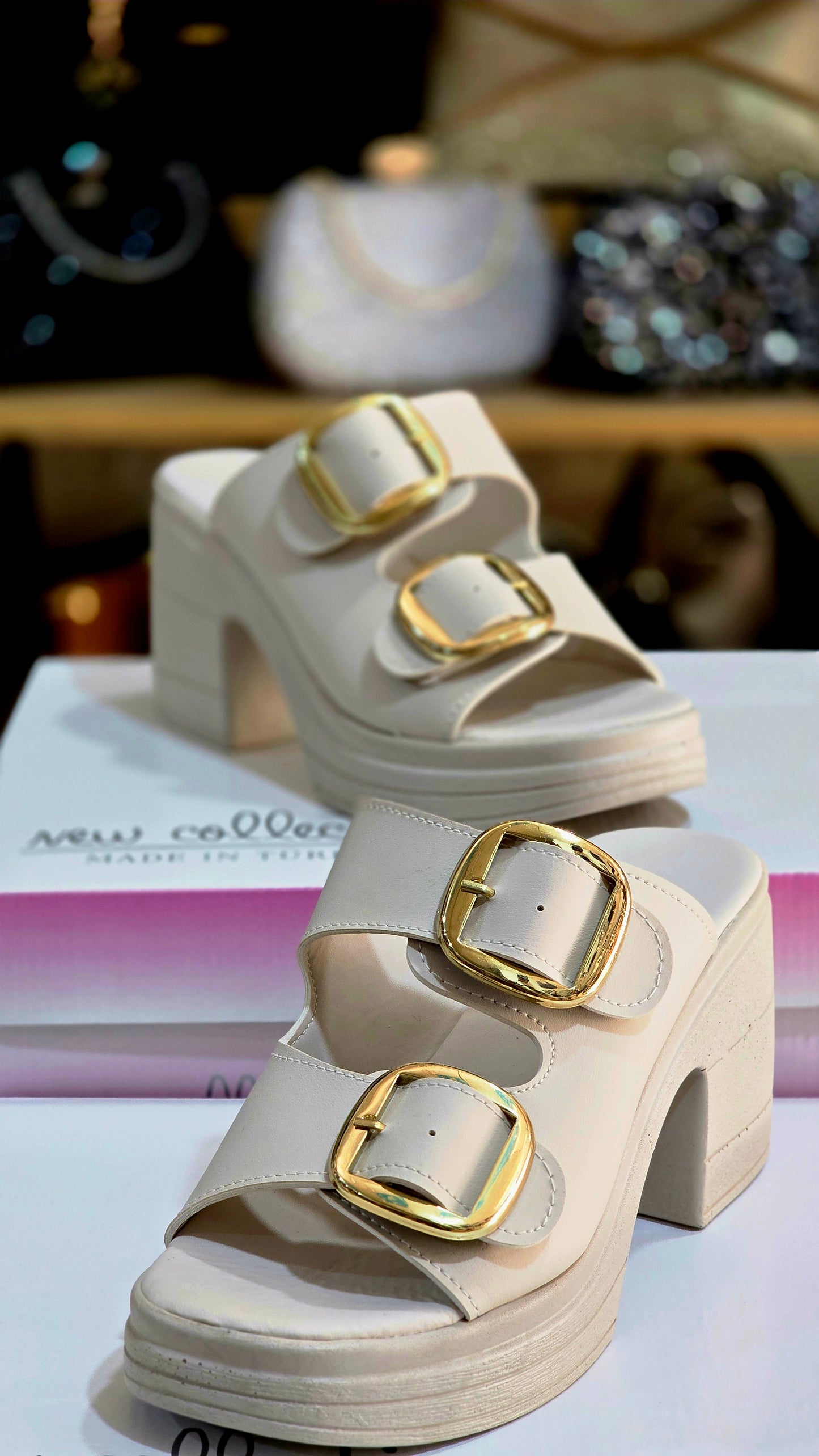 Toka Detaylı Kalın Topuklu Kadın Ayakkabı