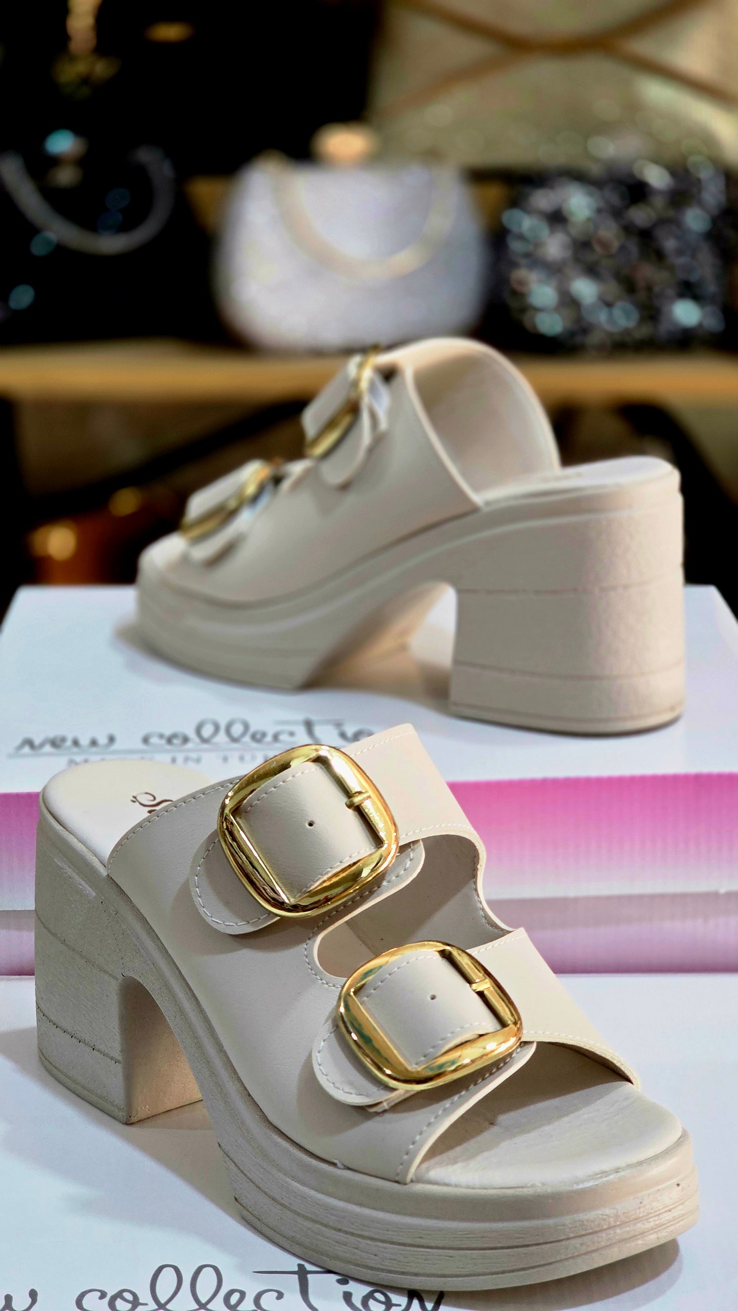 Toka Detaylı Kalın Topuklu Kadın Ayakkabı