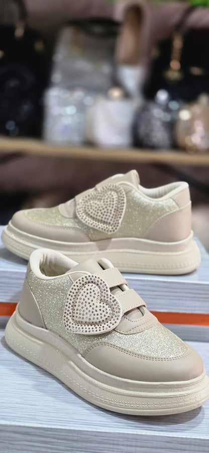 Kalpli Cırtlı Kız Çocuk Spor Ayakkabı