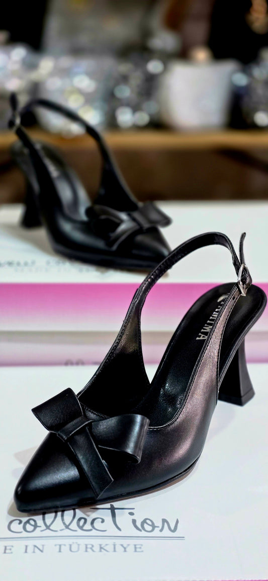 Fiyonk Detaylı Zarif Topuklu Ayakkabı