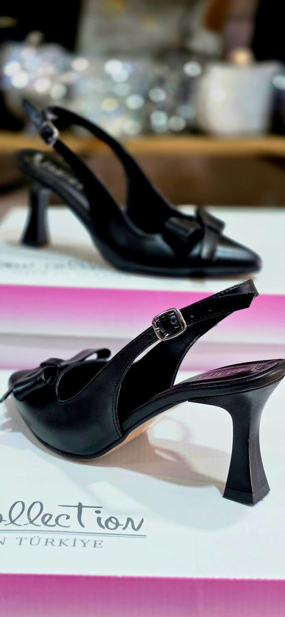 Fiyonk Detaylı Zarif Topuklu Ayakkabı