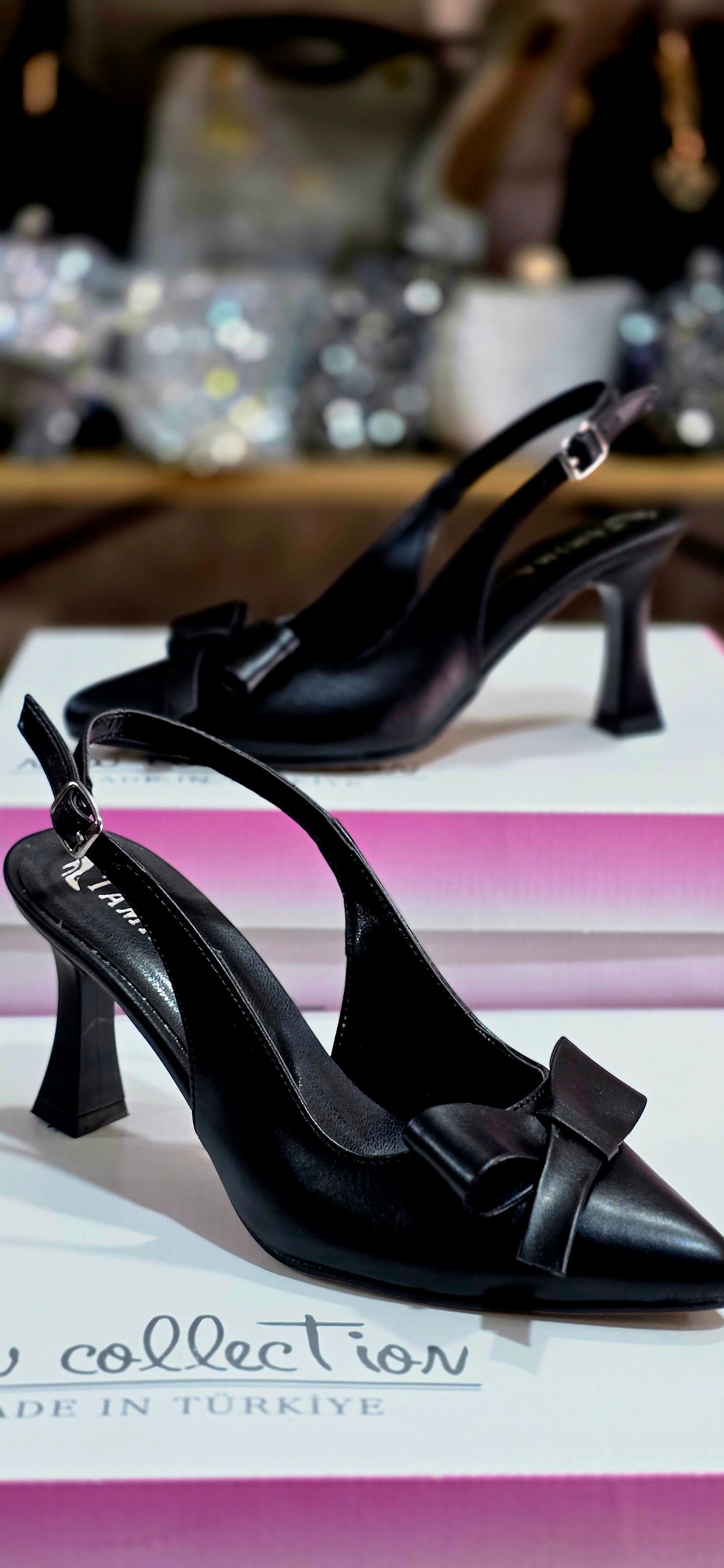 Fiyonk Detaylı Zarif Topuklu Ayakkabı