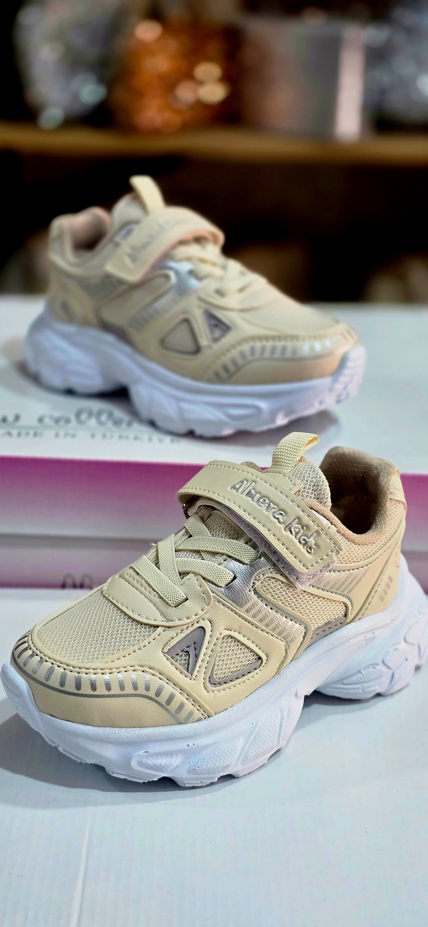 Almera Kids Rahat Kalıp Çocuk Spor Ayakkabı – Beyaz Taban